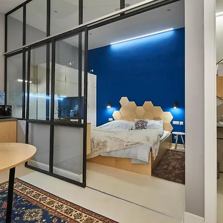 Orangehomes Unique Design 3 Bathrooms Flat Apartman