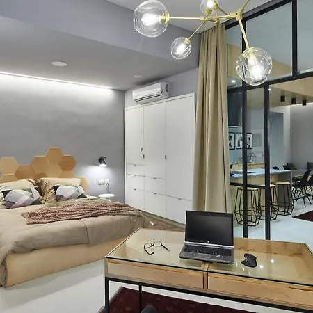 Orangehomes Unique Design 3 Bathrooms Flat