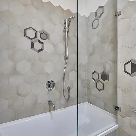 Orangehomes Unique Design 3 Bathrooms Flat * Budapest