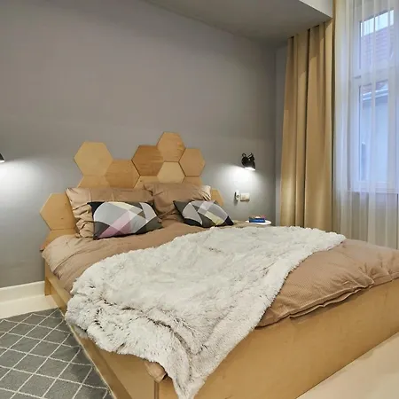 Orangehomes Unique Design 3 Bathrooms Flat شقة