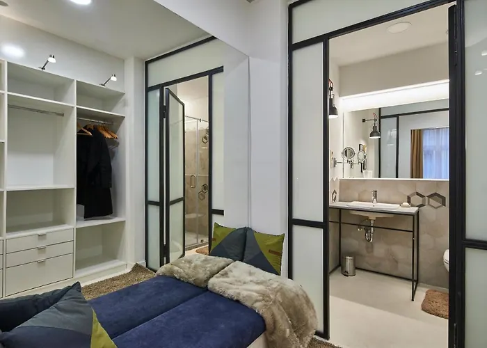 Orangehomes Unique Design 3 Bathrooms Flat דירה