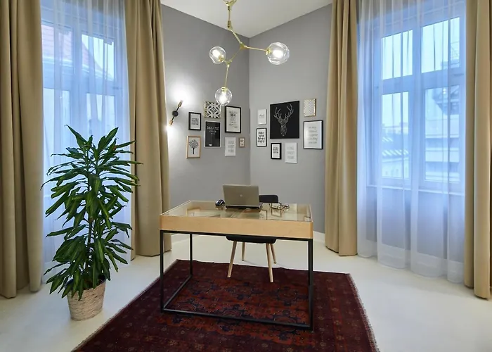 Orangehomes Unique Design 3 Bathrooms Flat דירה בודפשט